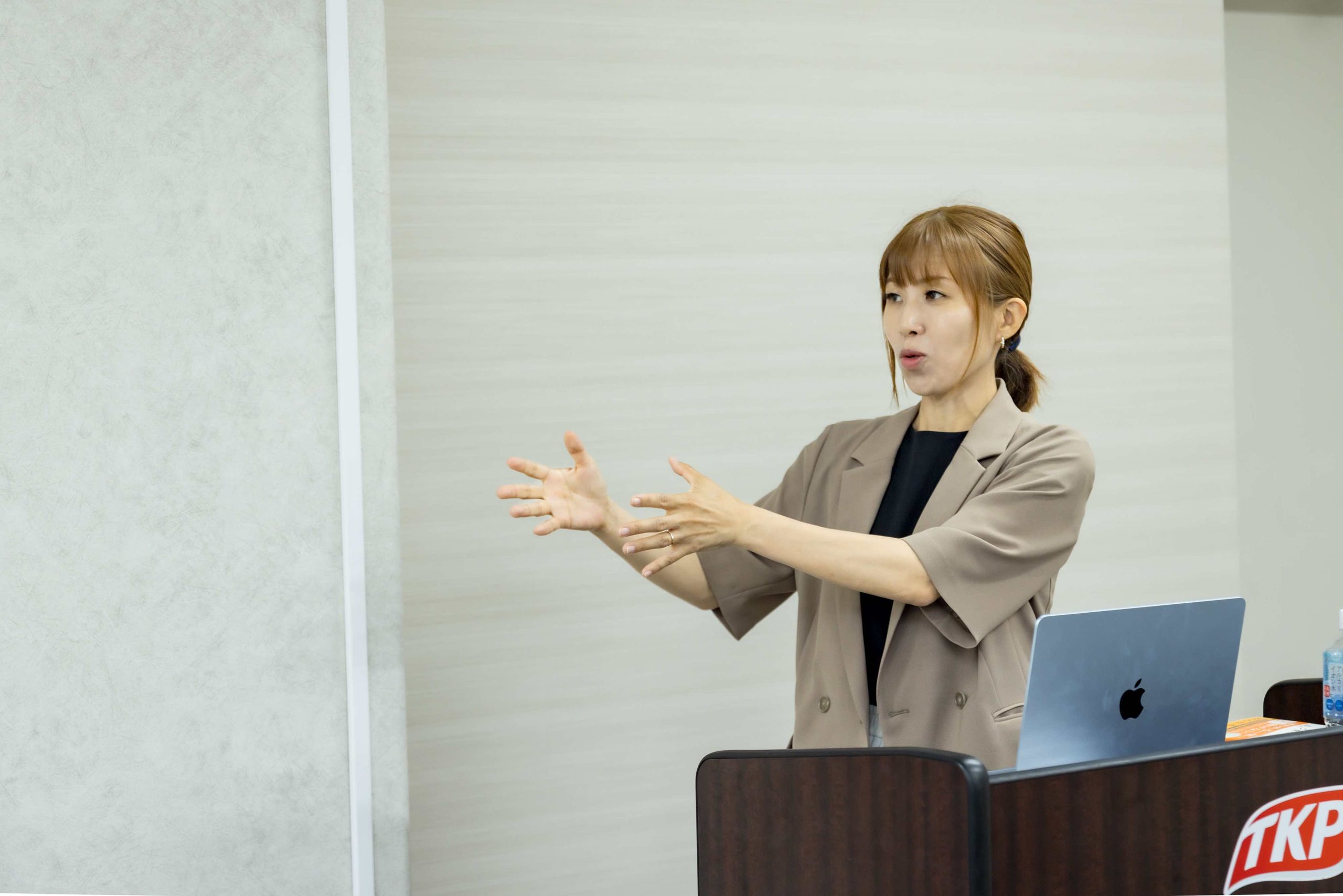 「初心を思い出す」を英語で言うと？